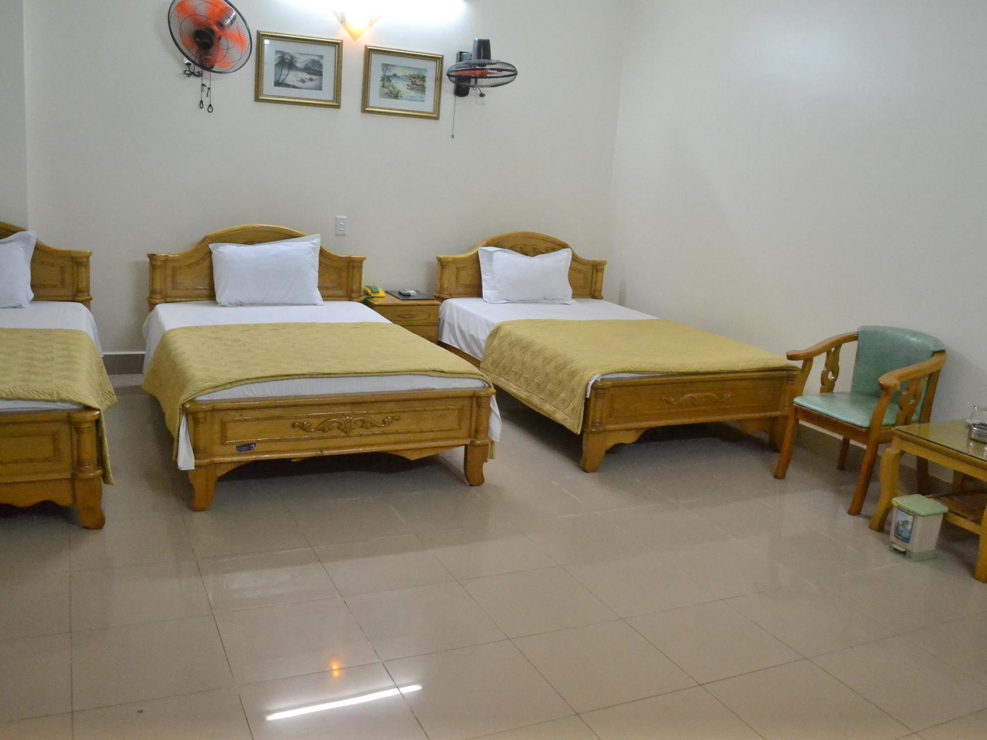 Hoang Ngoc Hotel Dong Khe Sau Екстер'єр фото